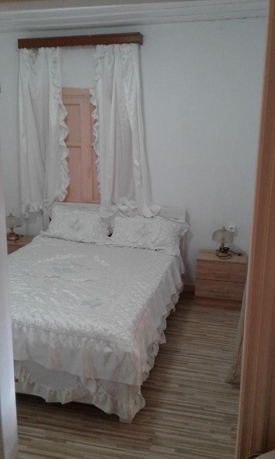 Villa Angela, Traditional Villa In The Village Agios Ioannis Peristeron  Exterior photo